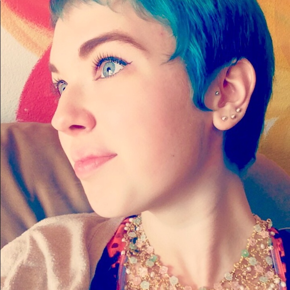 Meet your Posher, Christie